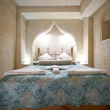 Hotel Kaya Cave 2*