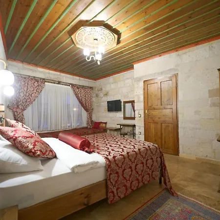 Kaya Cave Hotel 2*