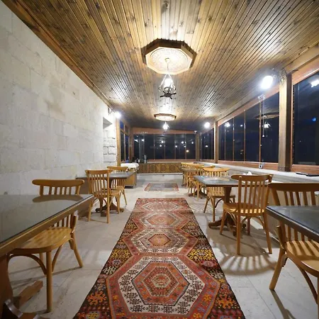 Hotel Kaya Cave 2*